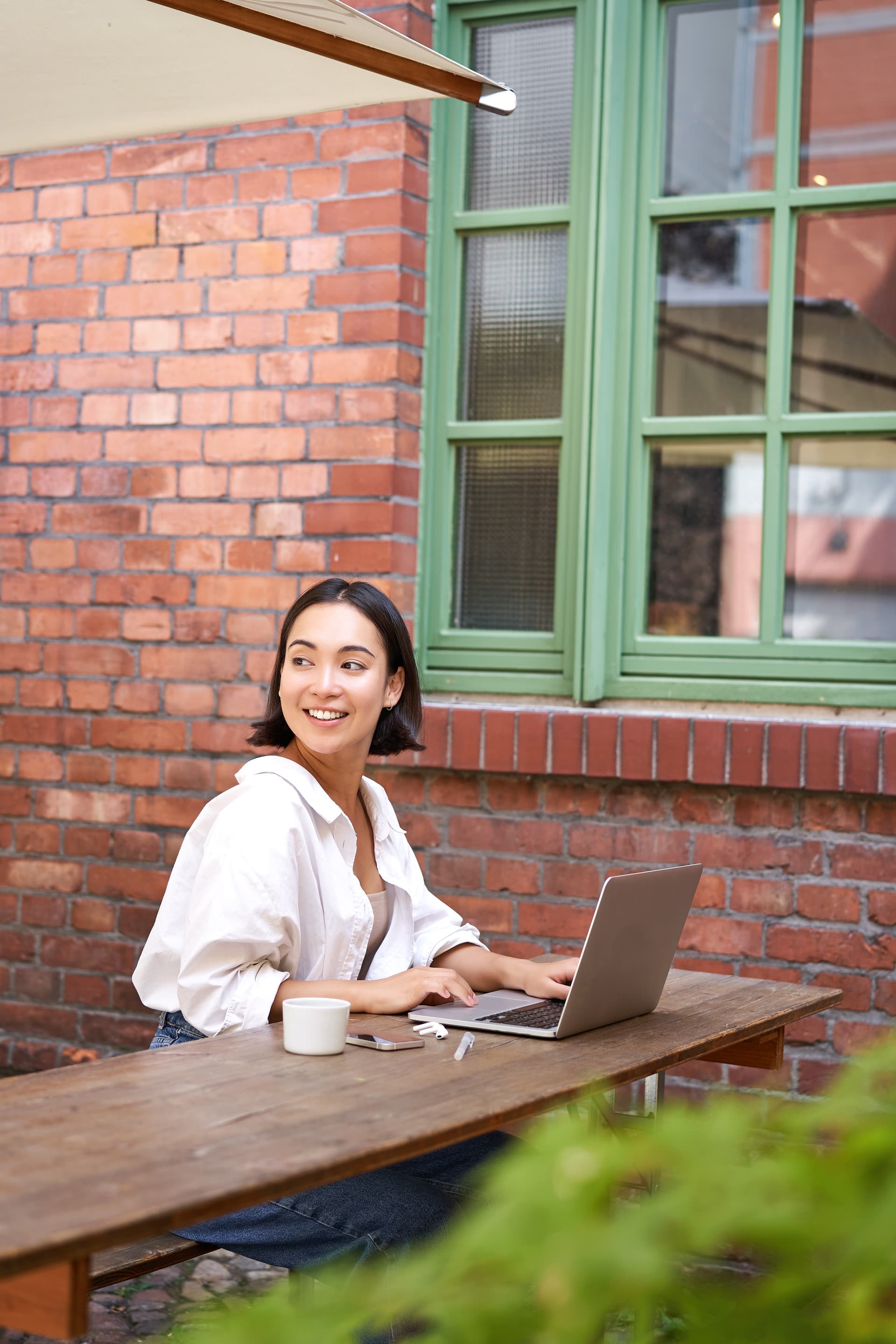 Who benefits from Kid Millionaire